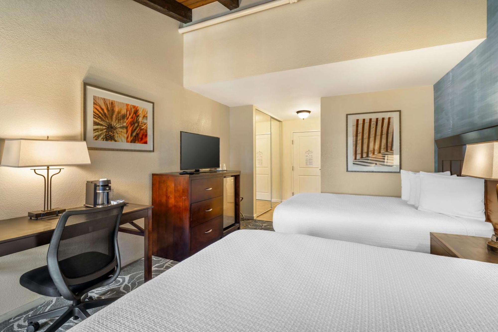 Best Western Plus Carpinteria Inn Esterno foto