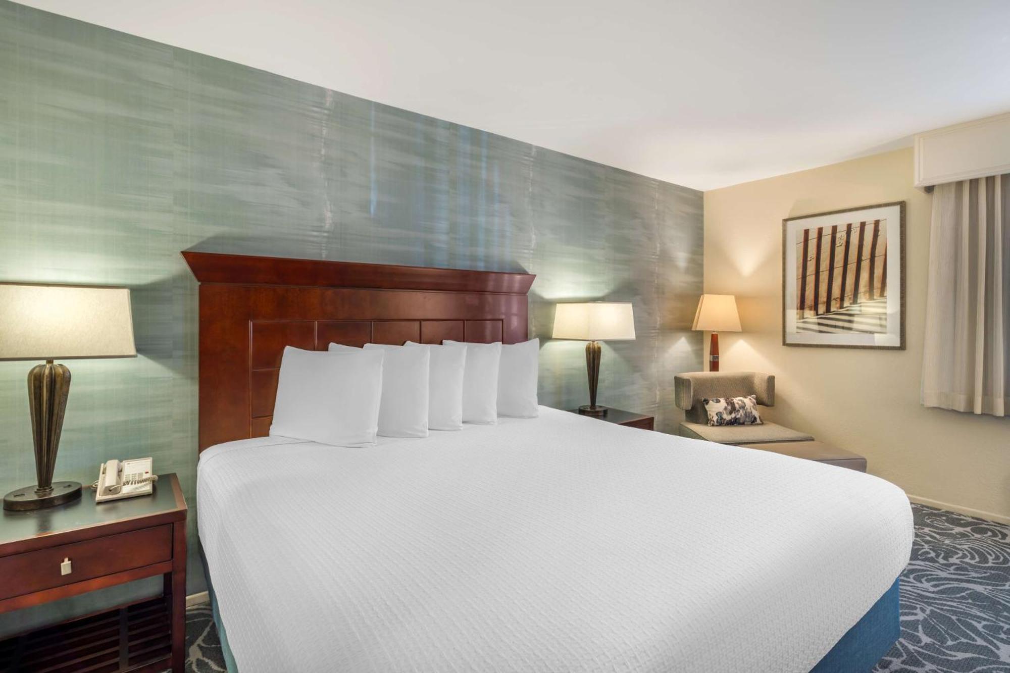 Best Western Plus Carpinteria Inn Esterno foto